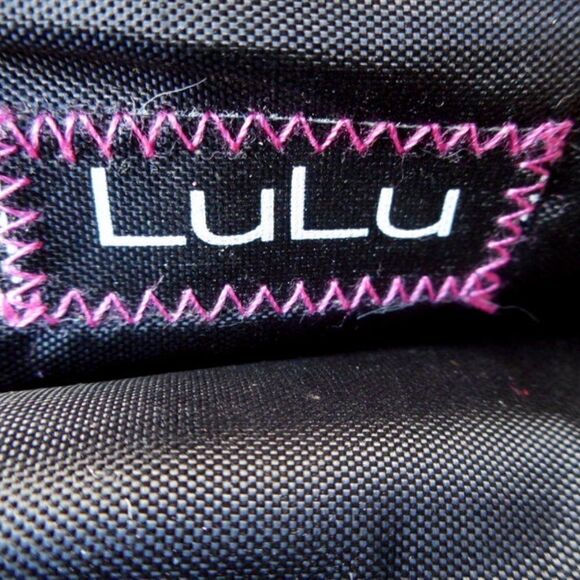 EUC LULU Black/Cream/Brown Leaves Fabric Coin Purse w/Gold Trim w/Kiss Clasp - Picture 6 of 6